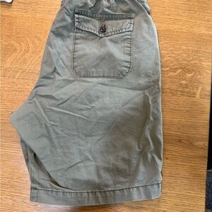 GAP Green Cargo Shorts Relaxed Fit